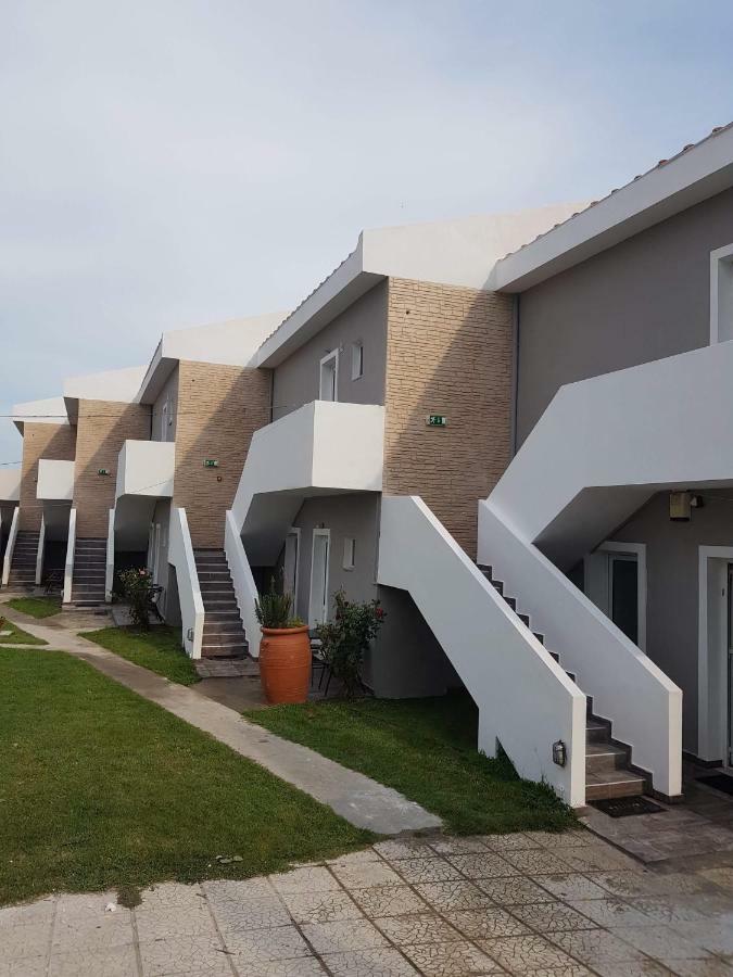 Hotel Loga Tycherón エクステリア 写真