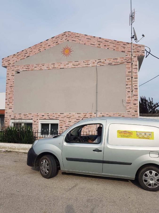 Hotel Loga Tycherón エクステリア 写真